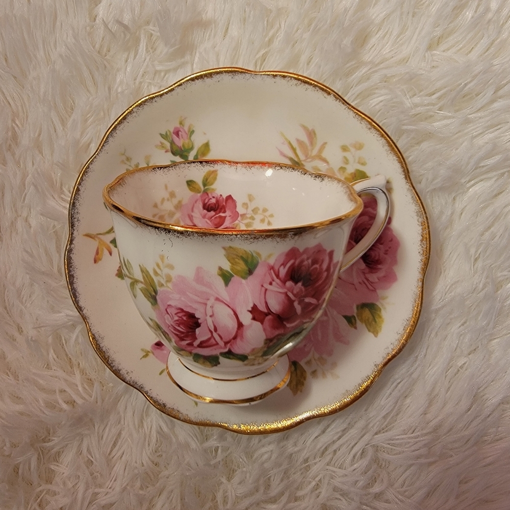 Vintage American Beauty ROYAL ALBERT Tea Cup & Saucer England Bone China